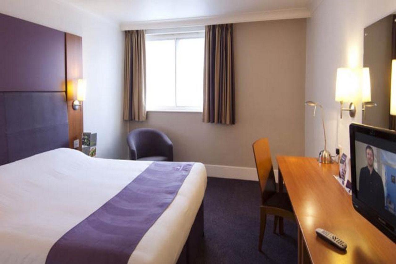 Premier Inn Stoke-On-Trent Stoke-on-Trent Exterior foto