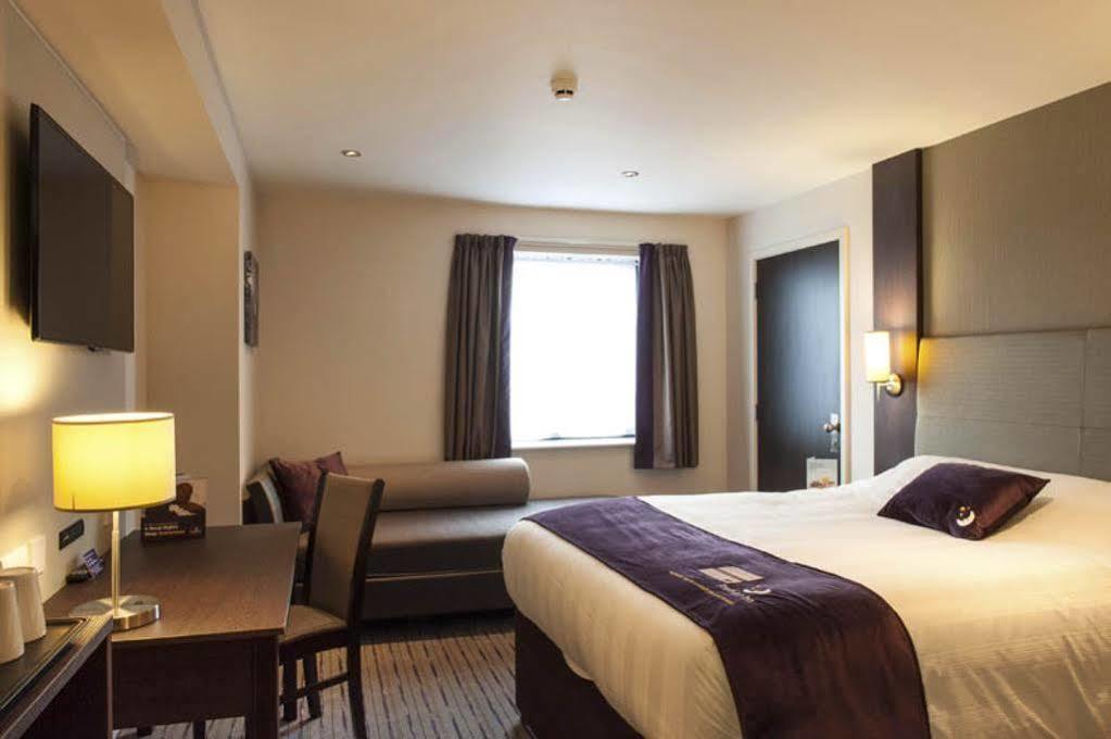 Premier Inn Stoke-On-Trent Stoke-on-Trent Exterior foto