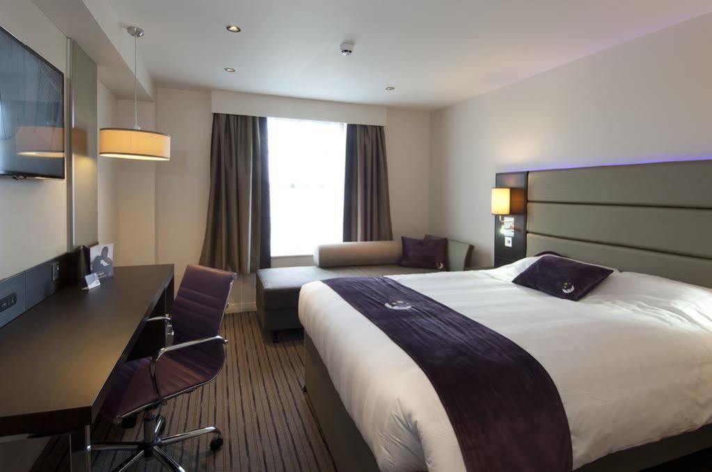 Premier Inn Stoke-On-Trent Stoke-on-Trent Exterior foto