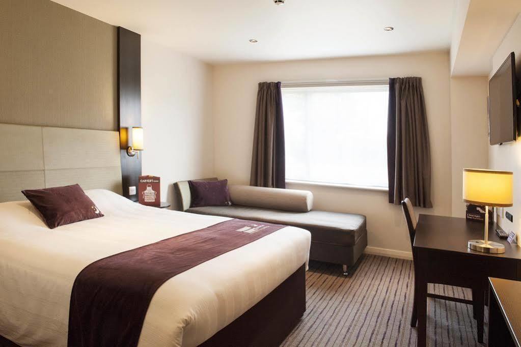 Premier Inn Stoke-On-Trent Stoke-on-Trent Exterior foto